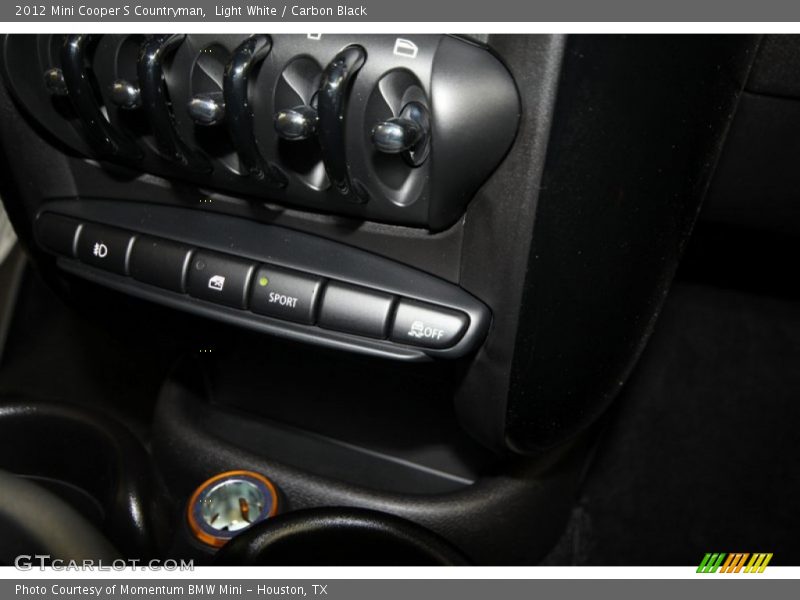 Light White / Carbon Black 2012 Mini Cooper S Countryman