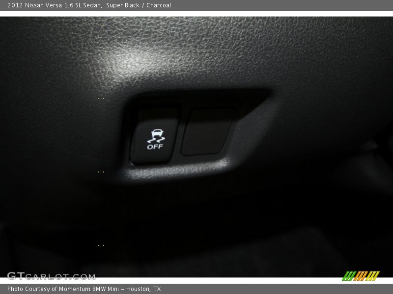 Super Black / Charcoal 2012 Nissan Versa 1.6 SL Sedan