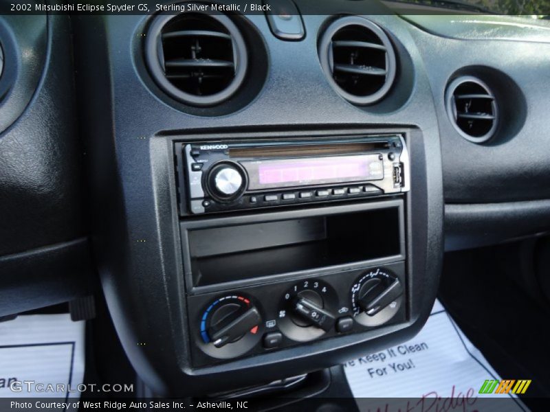 Controls of 2002 Eclipse Spyder GS
