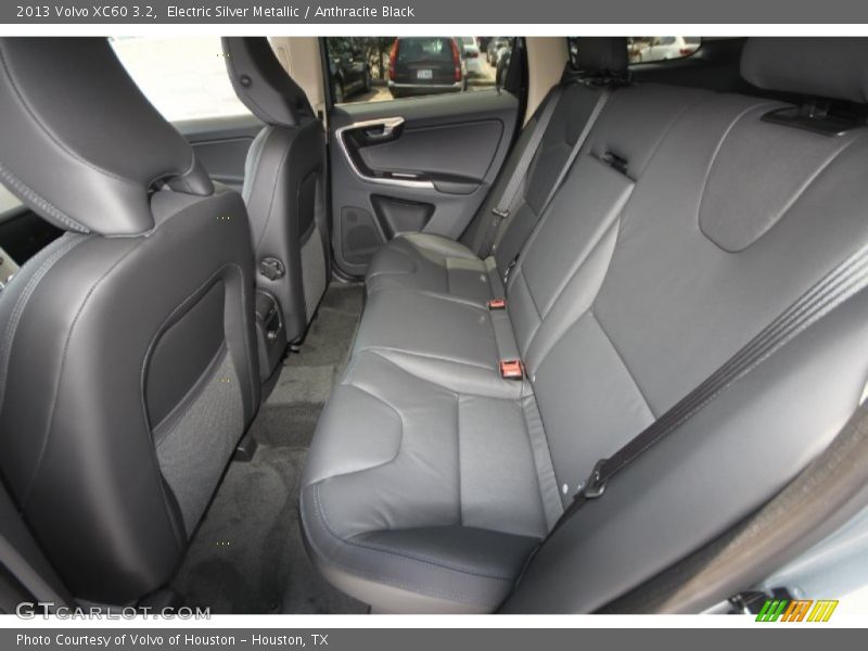 Electric Silver Metallic / Anthracite Black 2013 Volvo XC60 3.2