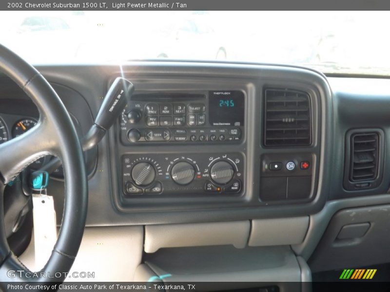 Light Pewter Metallic / Tan 2002 Chevrolet Suburban 1500 LT