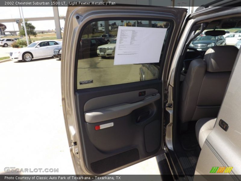 Light Pewter Metallic / Tan 2002 Chevrolet Suburban 1500 LT