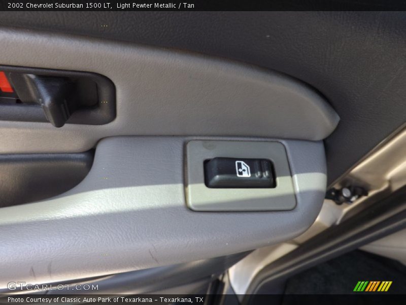 Light Pewter Metallic / Tan 2002 Chevrolet Suburban 1500 LT