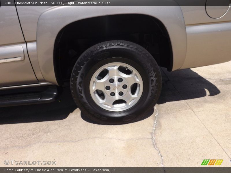 Light Pewter Metallic / Tan 2002 Chevrolet Suburban 1500 LT