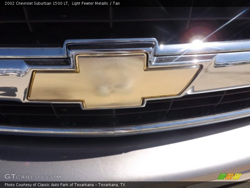 Light Pewter Metallic / Tan 2002 Chevrolet Suburban 1500 LT