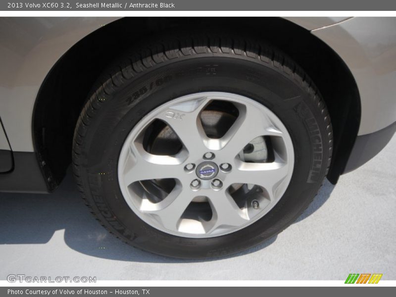 Seashell Metallic / Anthracite Black 2013 Volvo XC60 3.2