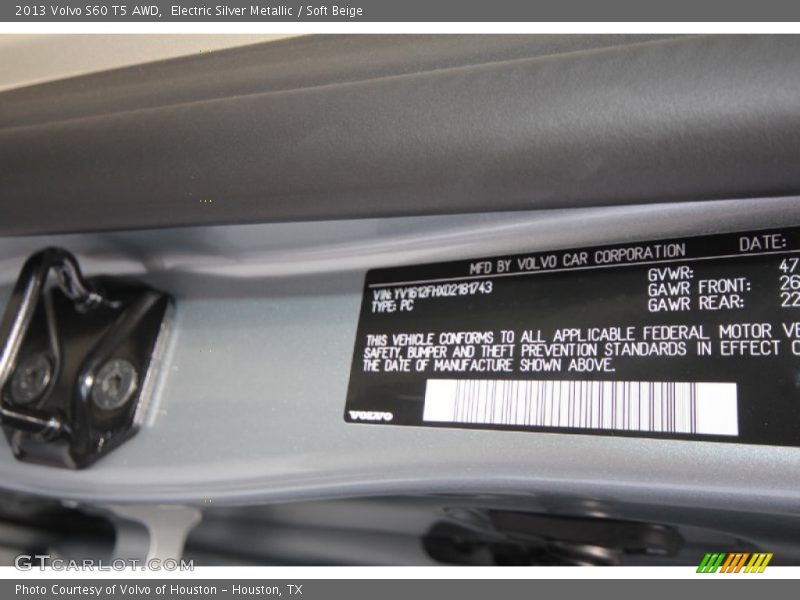 Electric Silver Metallic / Soft Beige 2013 Volvo S60 T5 AWD