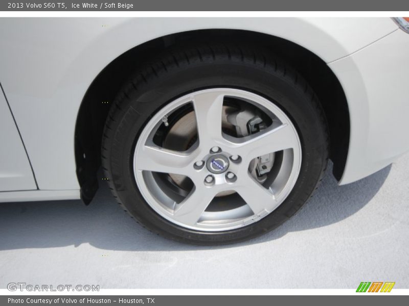 Ice White / Soft Beige 2013 Volvo S60 T5