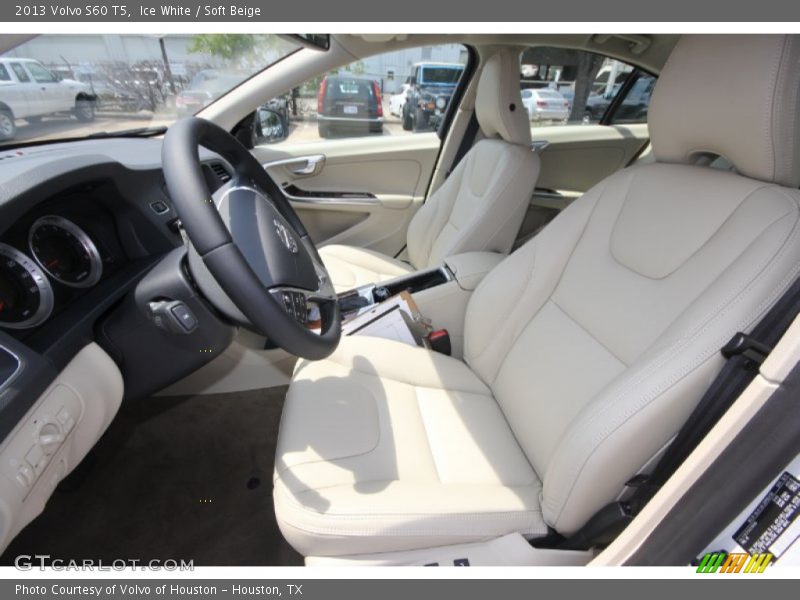 Ice White / Soft Beige 2013 Volvo S60 T5