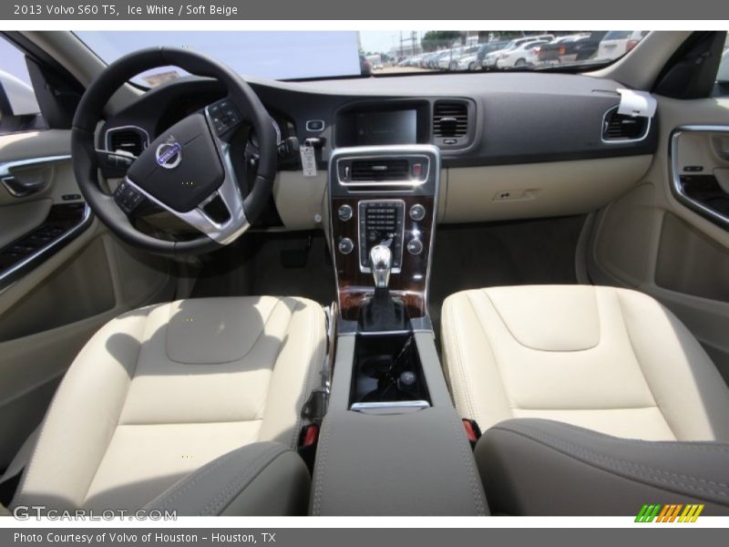 Ice White / Soft Beige 2013 Volvo S60 T5
