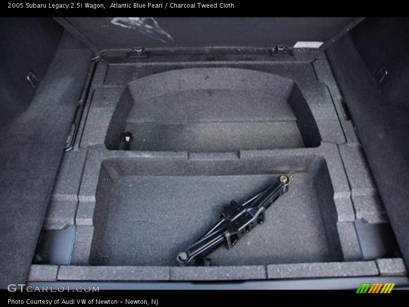 Atlantic Blue Pearl / Charcoal Tweed Cloth 2005 Subaru Legacy 2.5i Wagon