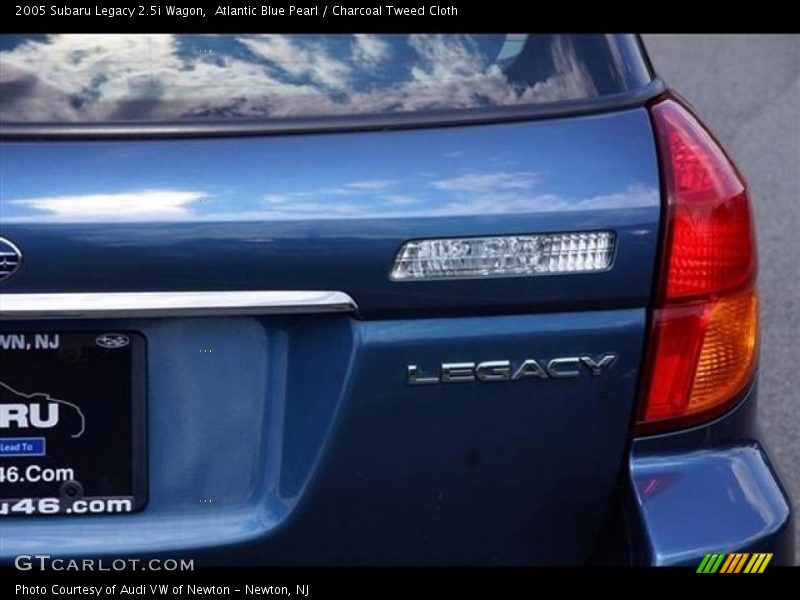 Atlantic Blue Pearl / Charcoal Tweed Cloth 2005 Subaru Legacy 2.5i Wagon