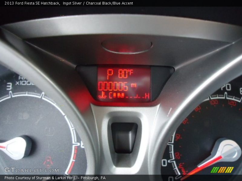 Ingot Silver / Charcoal Black/Blue Accent 2013 Ford Fiesta SE Hatchback