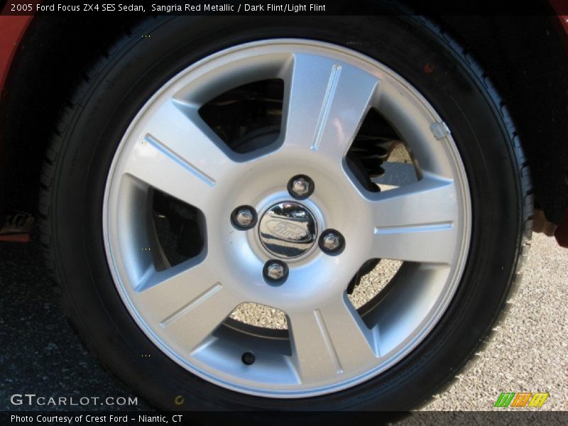 Sangria Red Metallic / Dark Flint/Light Flint 2005 Ford Focus ZX4 SES Sedan