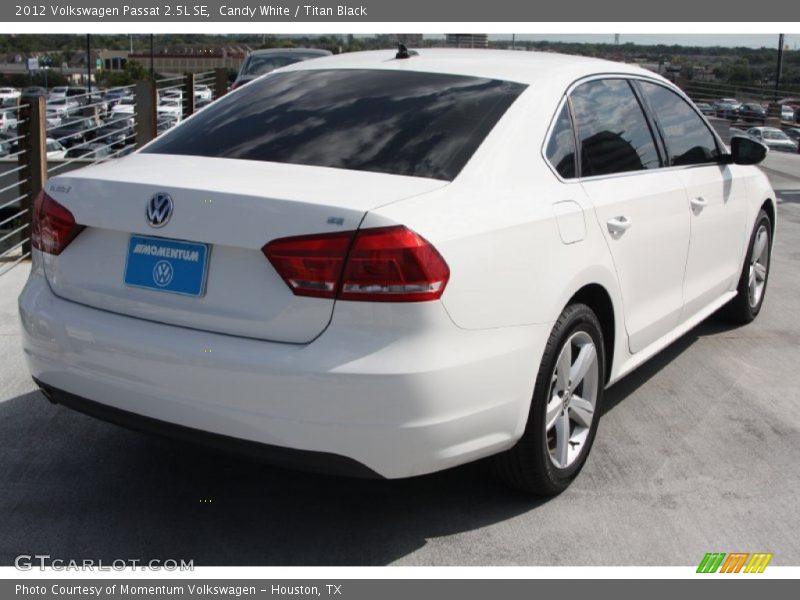 Candy White / Titan Black 2012 Volkswagen Passat 2.5L SE