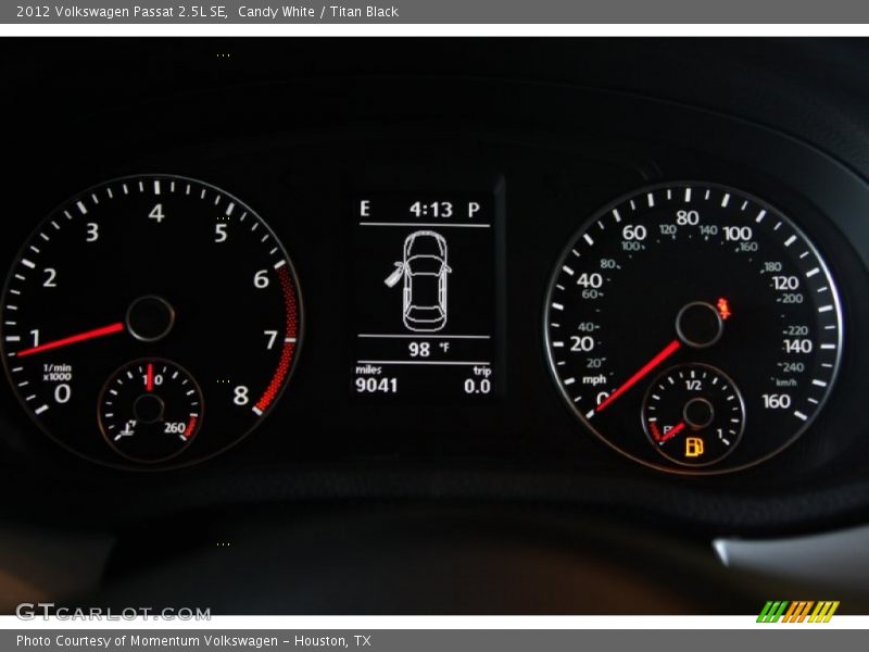 Candy White / Titan Black 2012 Volkswagen Passat 2.5L SE