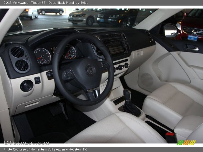 Deep Black Metallic / Beige 2013 Volkswagen Tiguan SE
