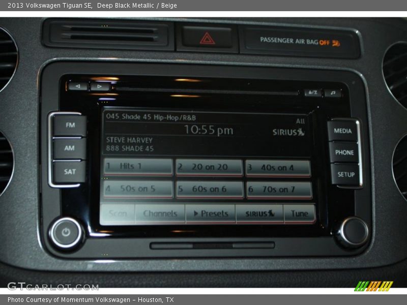 Deep Black Metallic / Beige 2013 Volkswagen Tiguan SE