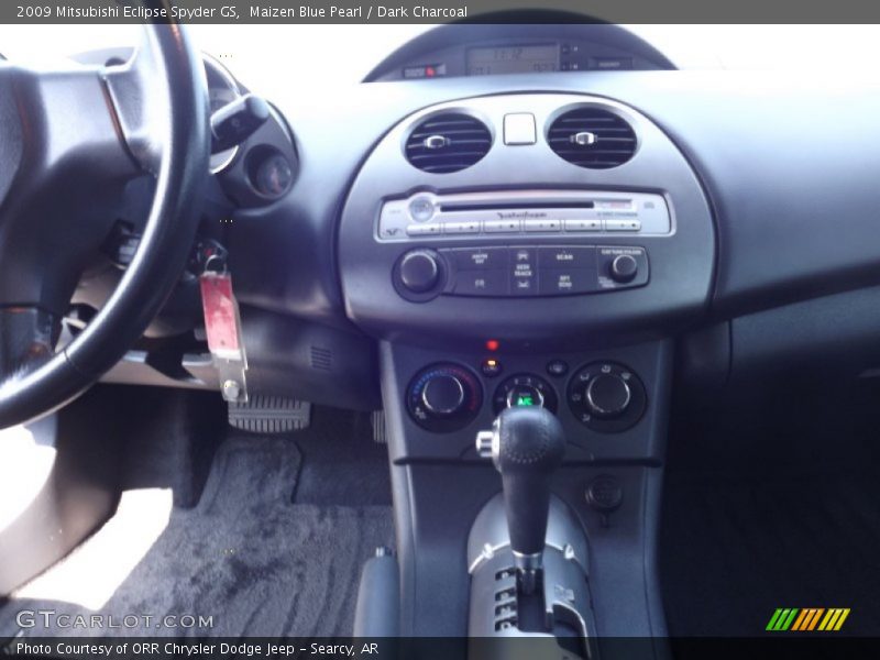 Controls of 2009 Eclipse Spyder GS