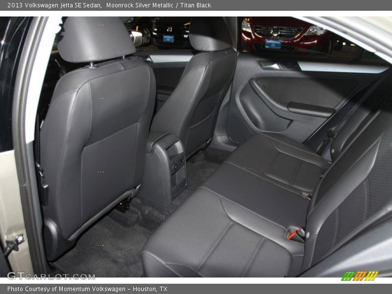 Moonrock Silver Metallic / Titan Black 2013 Volkswagen Jetta SE Sedan
