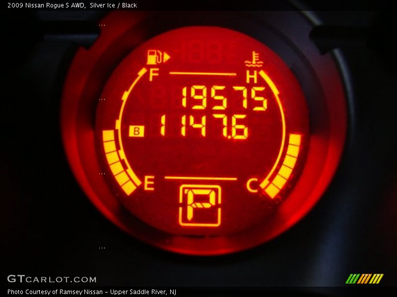 Silver Ice / Black 2009 Nissan Rogue S AWD