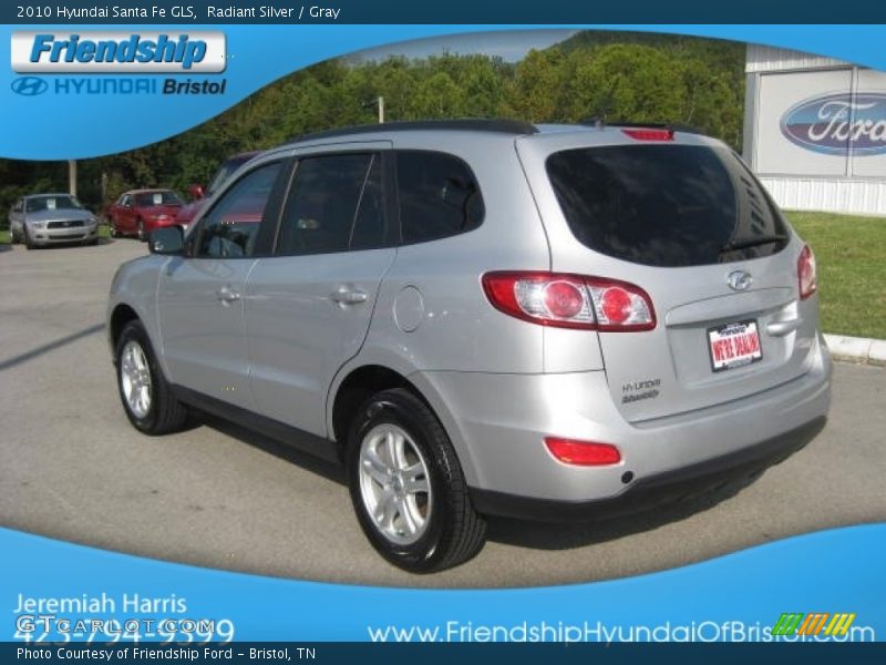 Radiant Silver / Gray 2010 Hyundai Santa Fe GLS