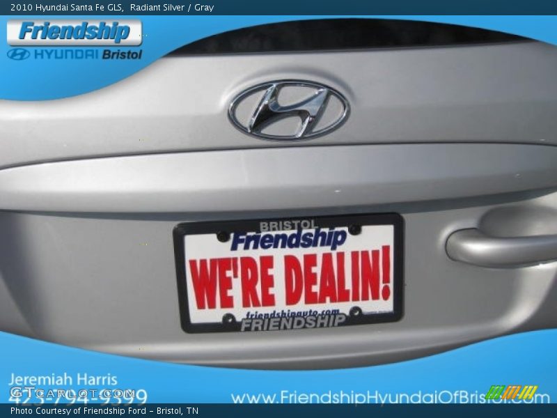 Radiant Silver / Gray 2010 Hyundai Santa Fe GLS