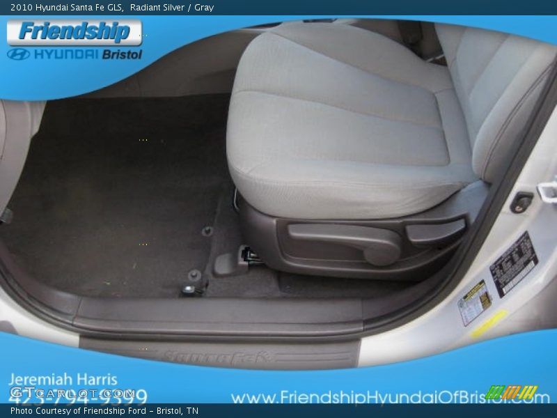 Radiant Silver / Gray 2010 Hyundai Santa Fe GLS