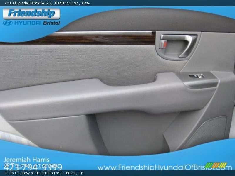 Radiant Silver / Gray 2010 Hyundai Santa Fe GLS