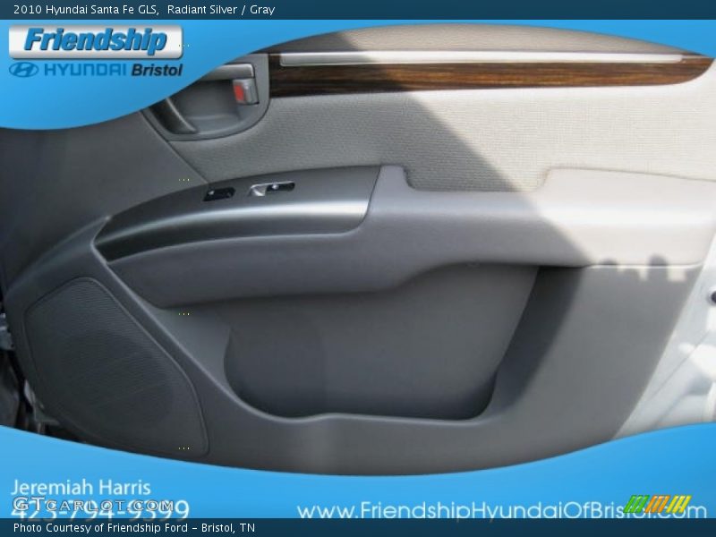 Radiant Silver / Gray 2010 Hyundai Santa Fe GLS