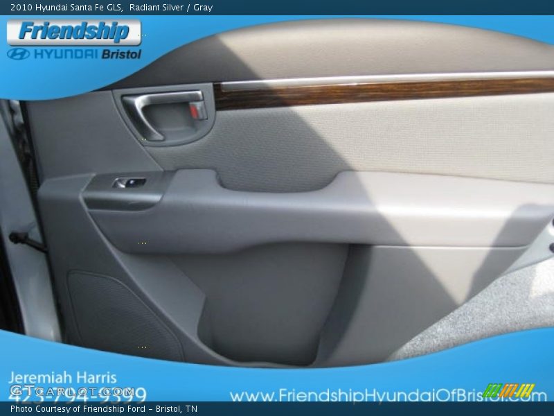 Radiant Silver / Gray 2010 Hyundai Santa Fe GLS