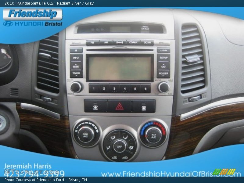 Radiant Silver / Gray 2010 Hyundai Santa Fe GLS