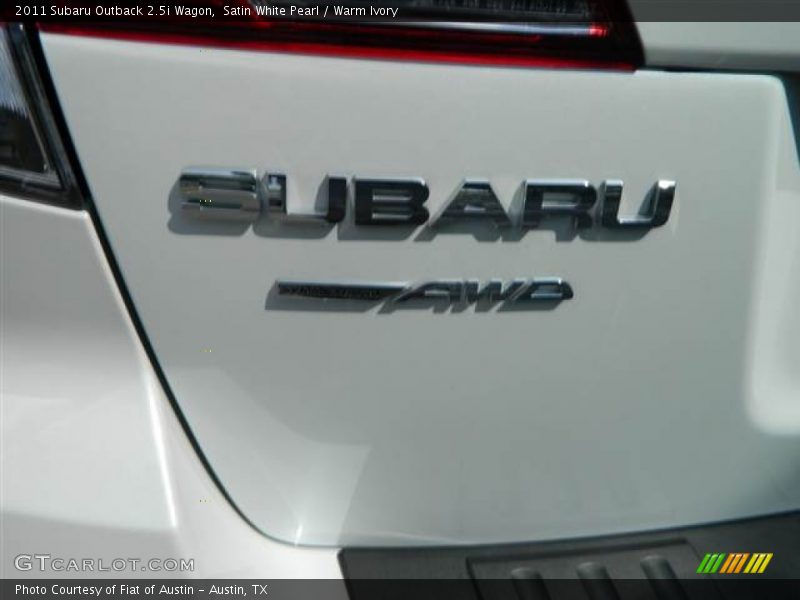 Satin White Pearl / Warm Ivory 2011 Subaru Outback 2.5i Wagon