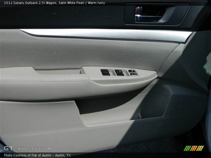 Satin White Pearl / Warm Ivory 2011 Subaru Outback 2.5i Wagon