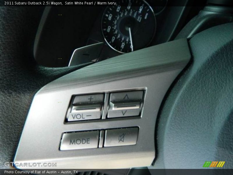 Satin White Pearl / Warm Ivory 2011 Subaru Outback 2.5i Wagon