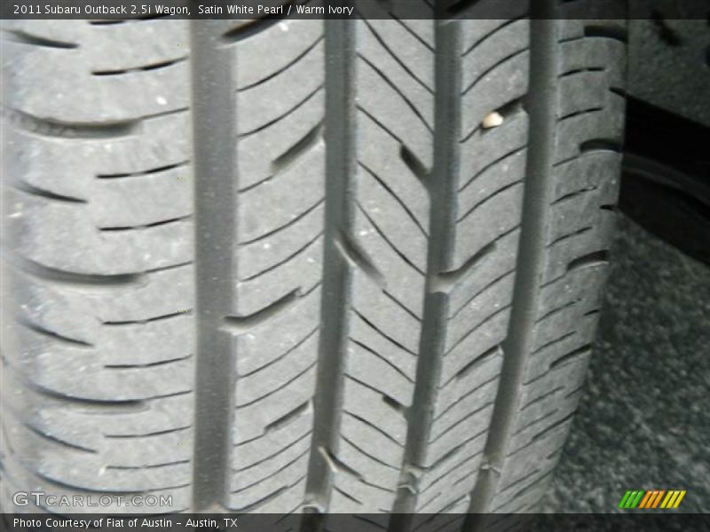 Satin White Pearl / Warm Ivory 2011 Subaru Outback 2.5i Wagon