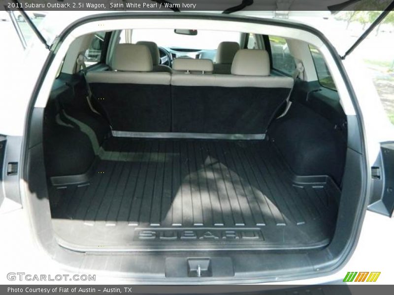 Satin White Pearl / Warm Ivory 2011 Subaru Outback 2.5i Wagon