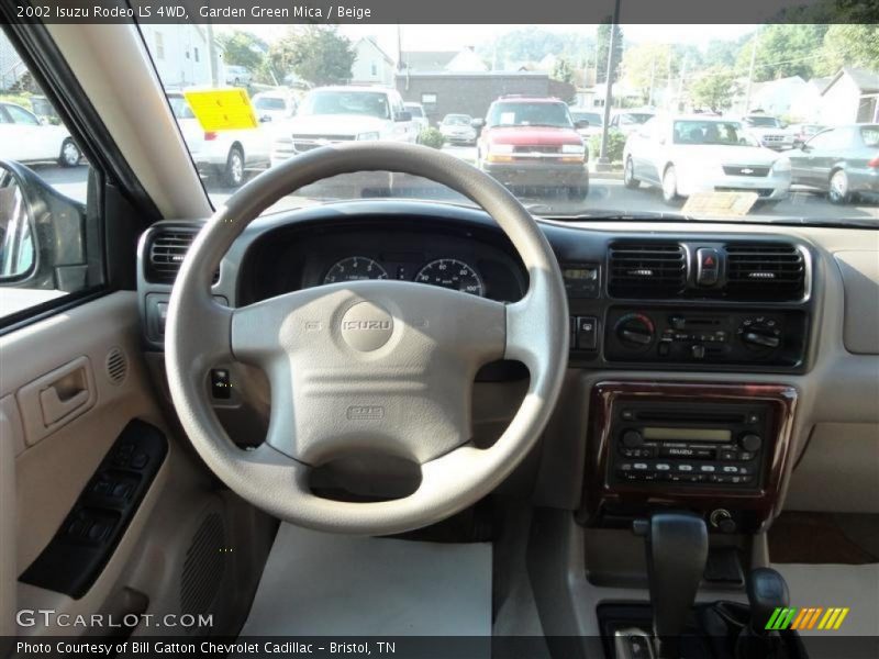 Dashboard of 2002 Rodeo LS 4WD