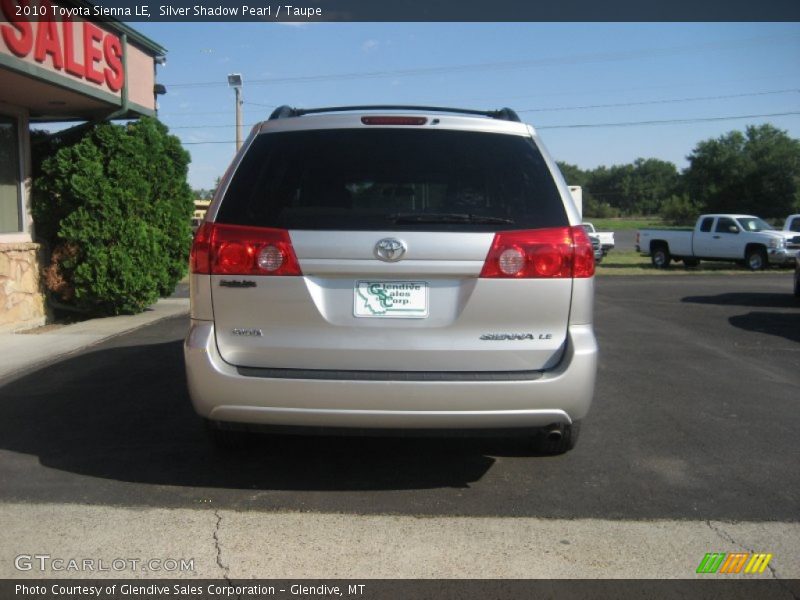 Silver Shadow Pearl / Taupe 2010 Toyota Sienna LE