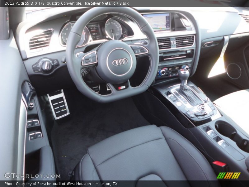 Dashboard of 2013 S5 3.0 TFSI quattro Convertible