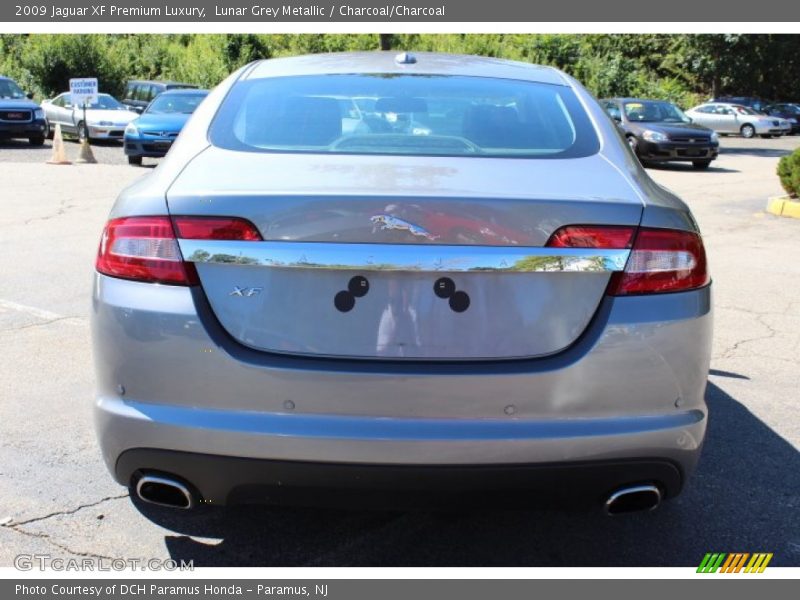 Lunar Grey Metallic / Charcoal/Charcoal 2009 Jaguar XF Premium Luxury
