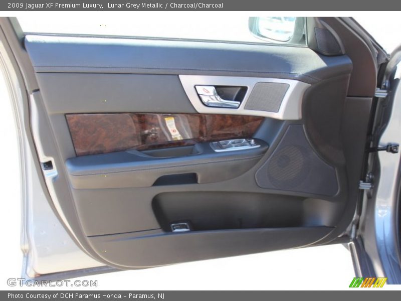 Lunar Grey Metallic / Charcoal/Charcoal 2009 Jaguar XF Premium Luxury