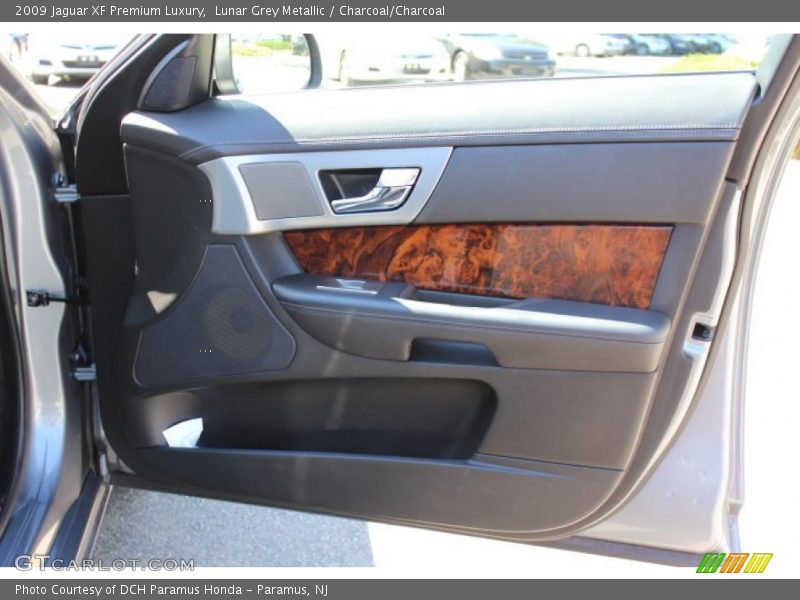 Lunar Grey Metallic / Charcoal/Charcoal 2009 Jaguar XF Premium Luxury