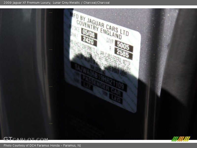 Lunar Grey Metallic / Charcoal/Charcoal 2009 Jaguar XF Premium Luxury