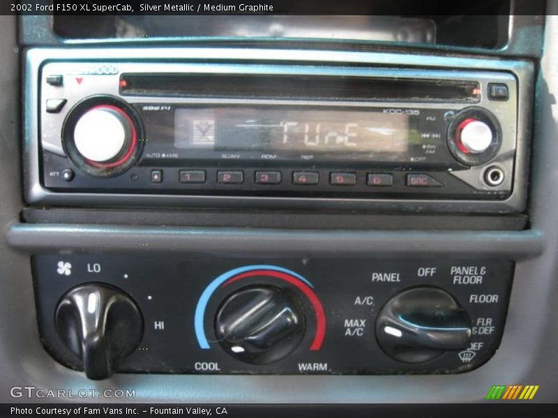 Silver Metallic / Medium Graphite 2002 Ford F150 XL SuperCab