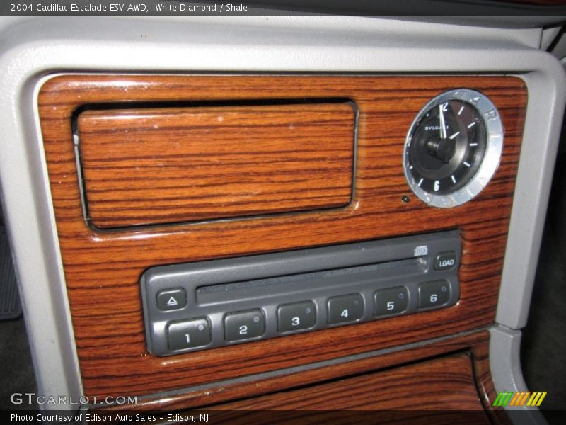 Controls of 2004 Escalade ESV AWD