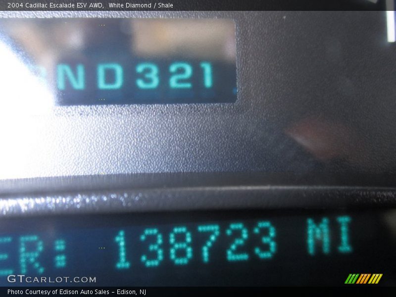 White Diamond / Shale 2004 Cadillac Escalade ESV AWD