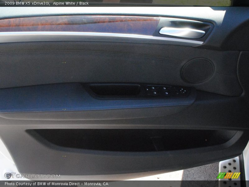 Alpine White / Black 2009 BMW X5 xDrive30i