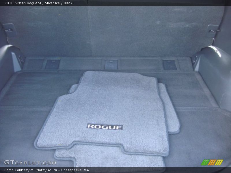 Silver Ice / Black 2010 Nissan Rogue SL