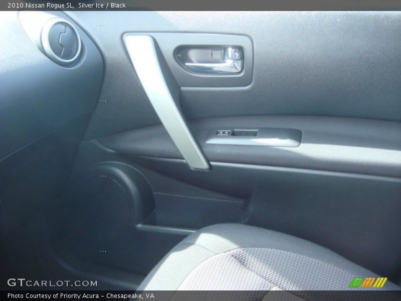 Silver Ice / Black 2010 Nissan Rogue SL